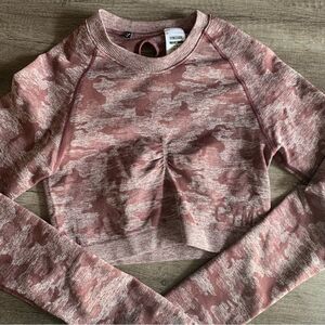 Gymshark ADAPT CAMO SEAMLESS LONG SLEEVE CROP TOP size M